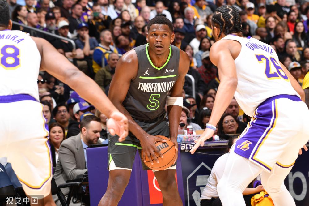 刻挺身而出 刻挺身而出