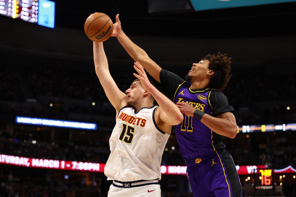 击撕裂对手 击撕裂对手